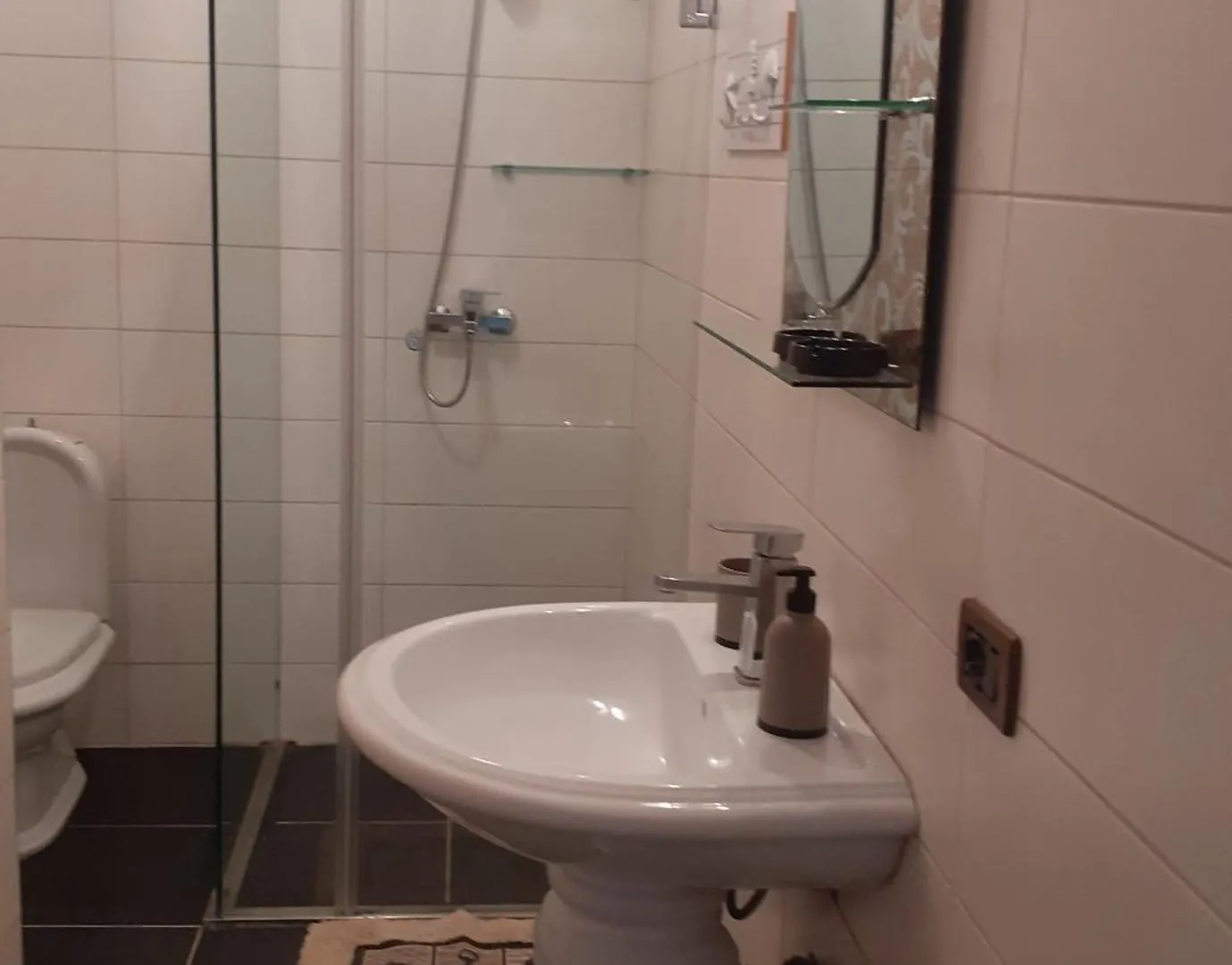 Marina Chic Apartment Vlore
